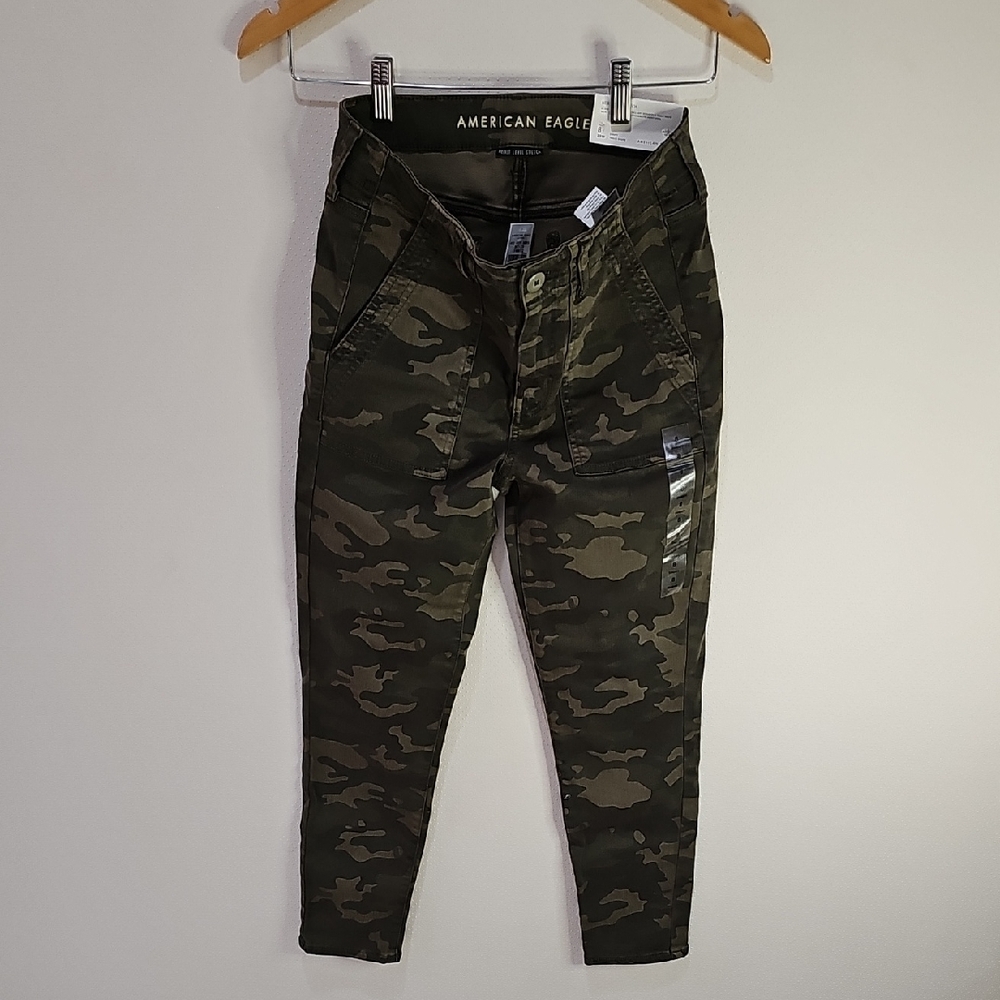 American Eagle Olive Camo Hi-Rise Jeggings CROP